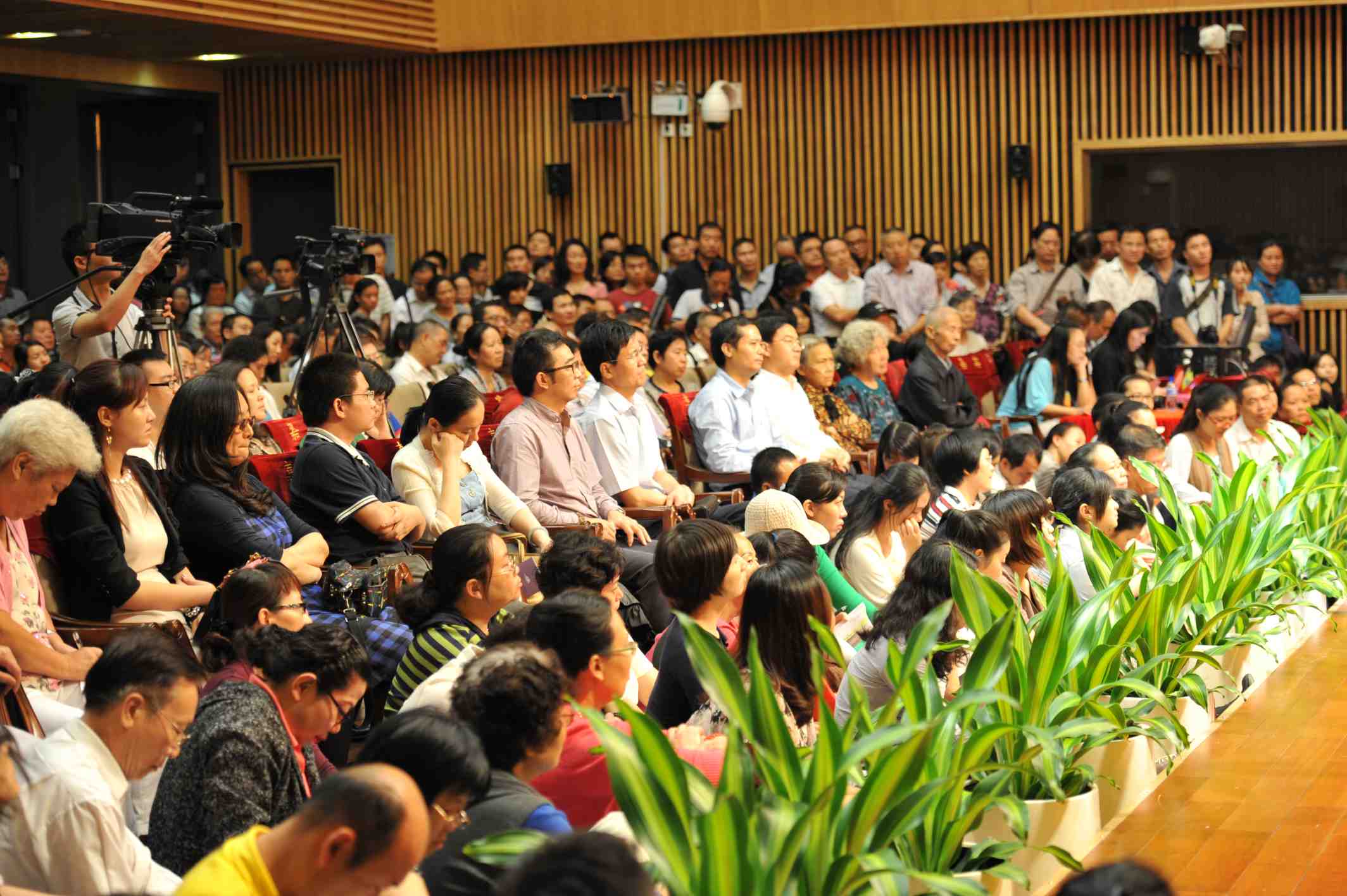 聚文化之光，綻繁花千樹 深圳市民文化大講堂誕生二十周年